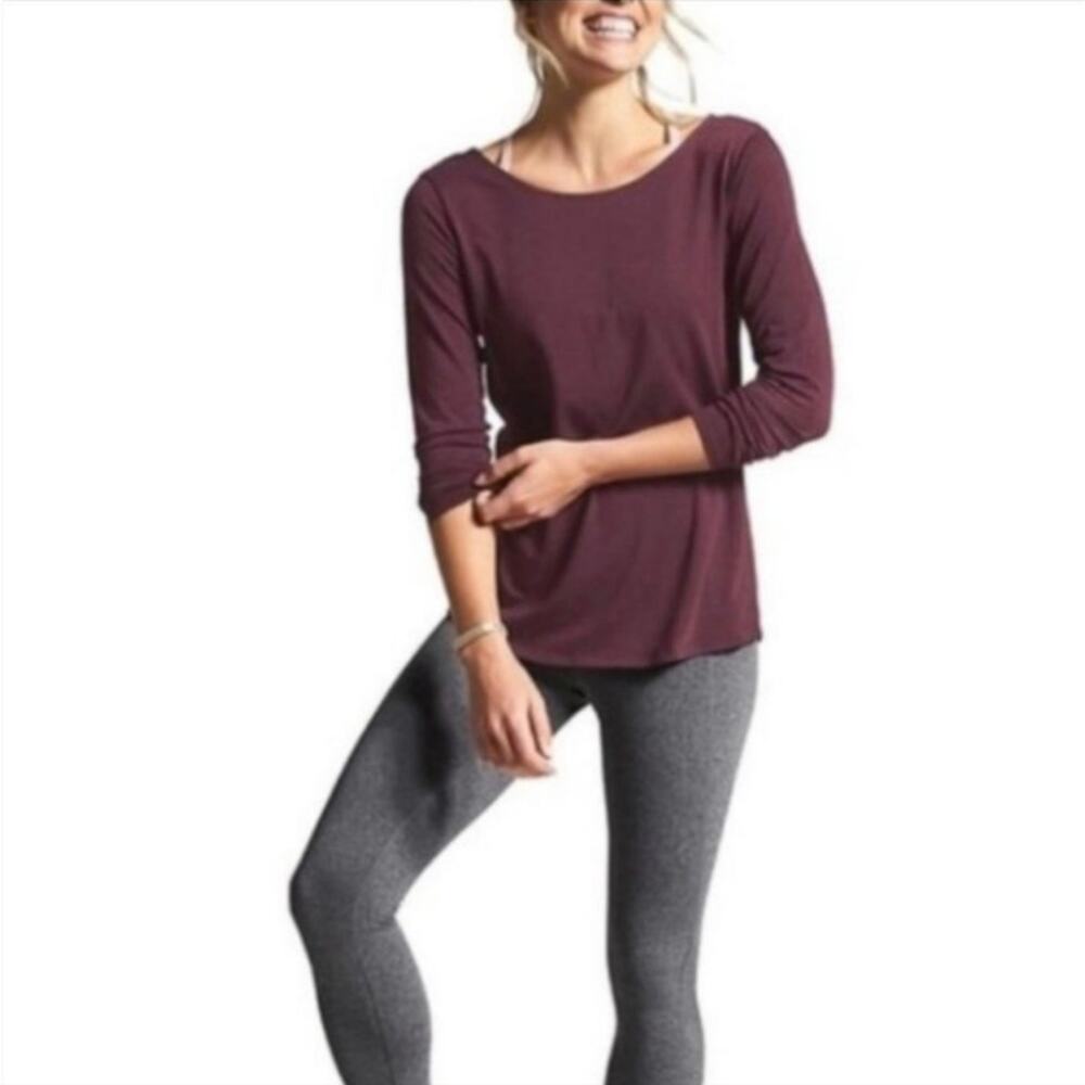 Athleta Flexlight Esse-Cass Twist Open Back Long Sleeve Tee